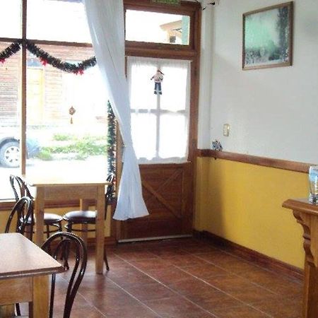 Posada Del Pinguino 우수아이아 외부 사진